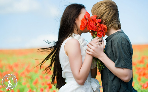 Как правильно целоваться с девушкой в первый раз?